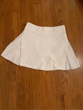 LULULEMON PEAK PLEAT HR TENNIS SKIRT SIZE 0